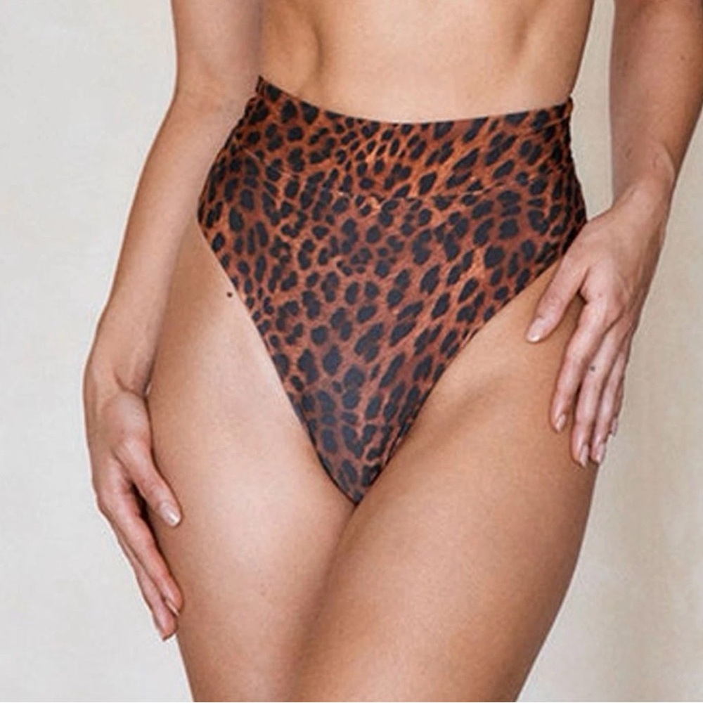 Monday Swimwear Sorrento- High-Waist Leopard Print Bikini Bottoms - Brown/Black